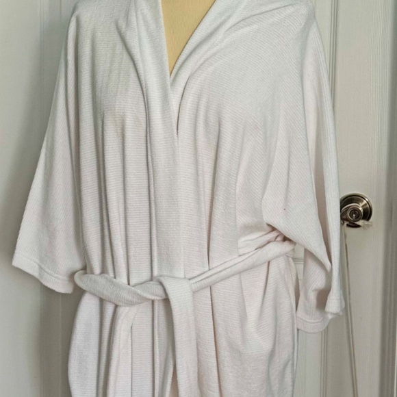 BATHROBE, MAXI LENGTH, WHITE, ONE SIZE, CHANEL ARMANI PRADA AND GUCCI EMBROIDERE - Picture 2 of 7
